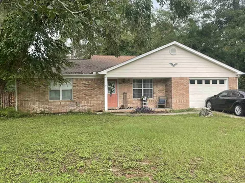 21 Crested Eagle Dr, Crawfordville, FL 32327