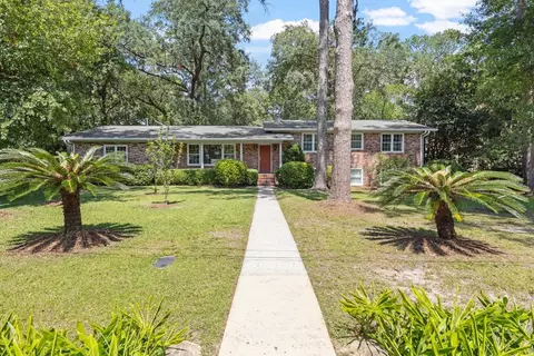 2807 Sterling Dr, Tallahassee, FL 32312