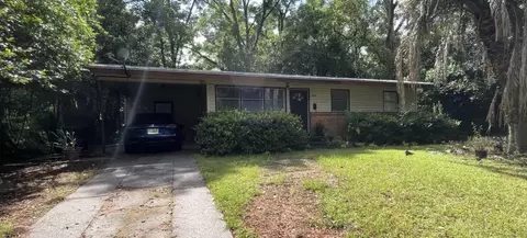 318 Meadowbrook Ln, Tallahassee, FL 32304