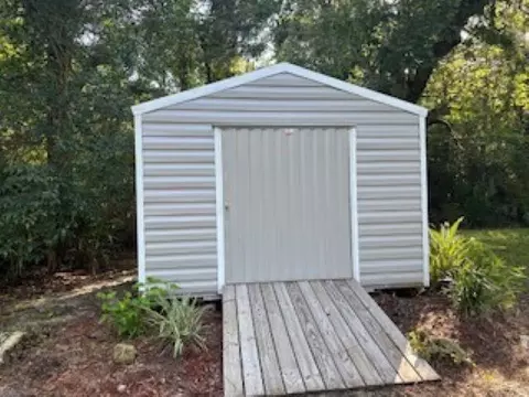1121 N Quincy St, Perry, FL 32347 photo 4