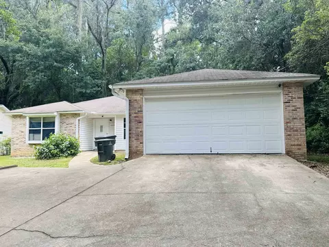 2206 Amelia Cir, Tallahassee, FL 32304