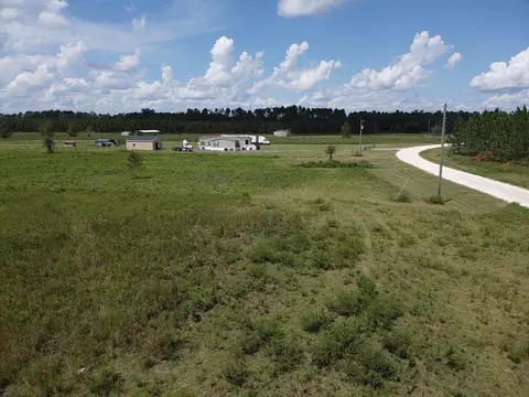 SE Baldwin Drive, Lee, FL 32059 photo 7