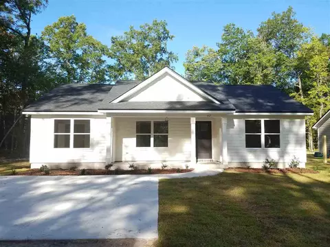 132 Broken Bow Trl, Crawfordville, FL 32327