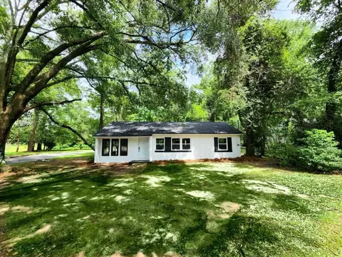 2913 Mock Dr, Tallahassee, FL 32301