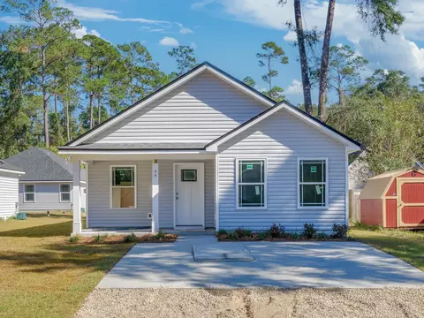 87 Commanche Trl, Crawfordville, FL 32327