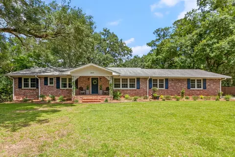 2809 Sterling Dr, Tallahassee, FL 32312
