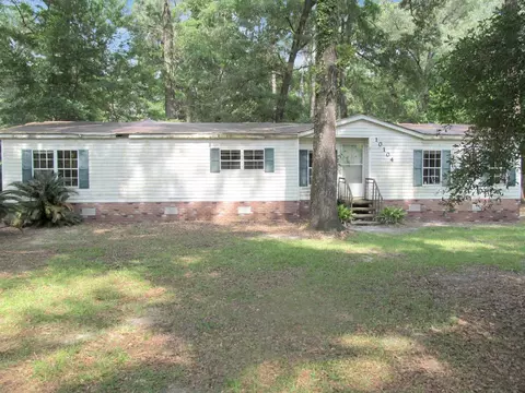 10104 N Natural Wells Dr, Tallahassee, FL 32305