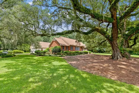 6992 Alhambra Dr, Tallahassee, FL 32317