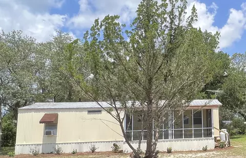 2163 Maryland Ave, Carrabelle, FL 32322