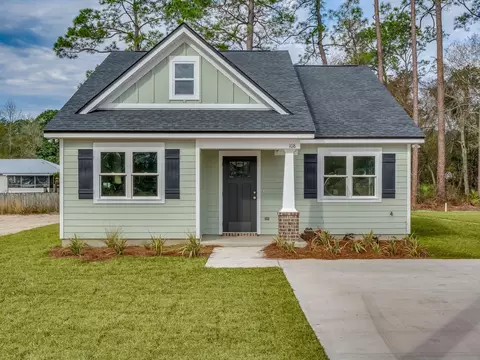 108 Orange Ave, Sopchoppy, FL 32358