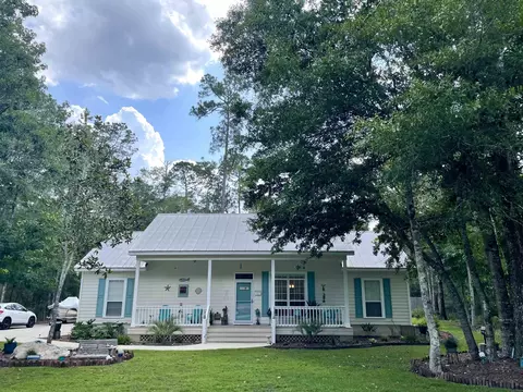 52 Burnt Pine Loop, Saint Marks, FL 32355