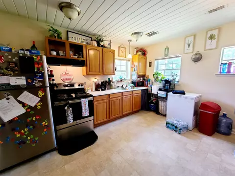 306 N Orange St, Perry, FL 32347 photo 10