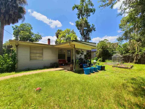 306 N Orange St, Perry, FL 32347 photo 3
