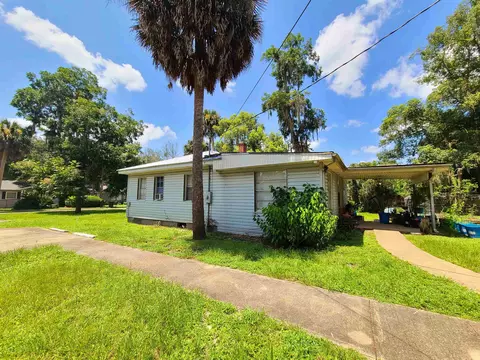 306 N Orange St, Perry, FL 32347 photo 4