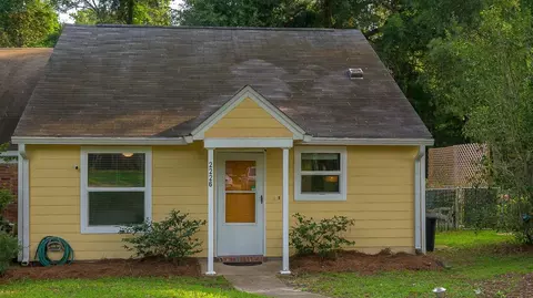 2226 Mandrell Ct, Tallahassee, FL 32303