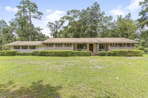 49 Lonesome Rd, Crawfordville, FL 32327