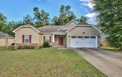 21 Homan Point Ave, Crawfordville, FL 32327