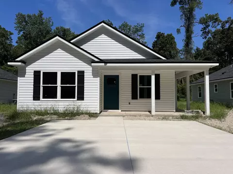 18 Squaw Rd, Crawfordville, FL 32327
