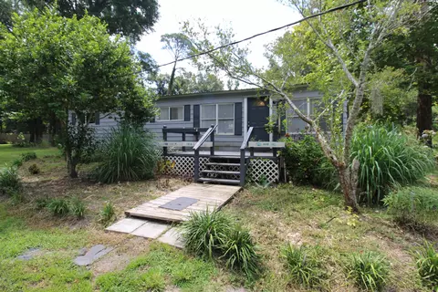 7 Dispennette Dr, Crawfordville, FL 32327