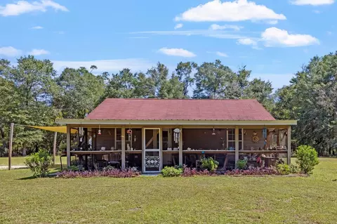 60 Bear Creek Rd, Quincy, FL 32351