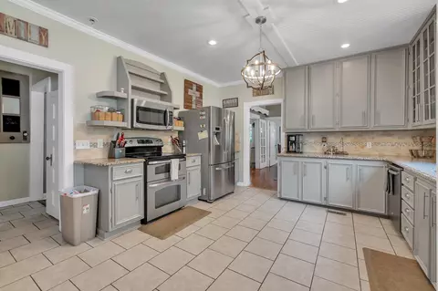 304 N Center St, Perry, FL 32347 photo 14