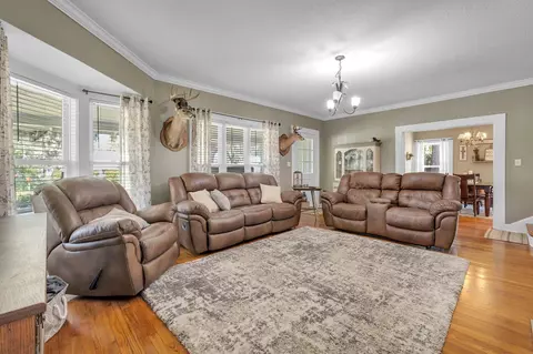 304 N Center St, Perry, FL 32347 photo 10
