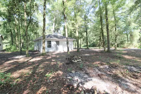 12 Simmie Dr, Crawfordville, FL 32327