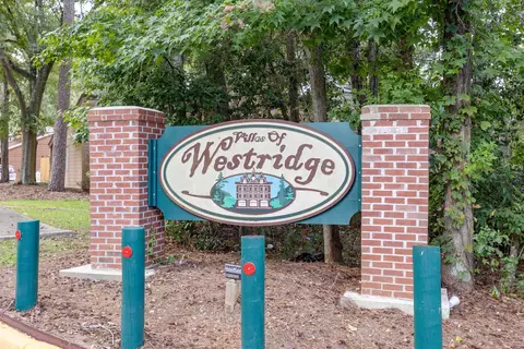 1834 Falconcrest Dr, Tallahassee, FL 32303