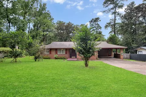 1808 Old Fort Dr, Tallahassee, FL 32301