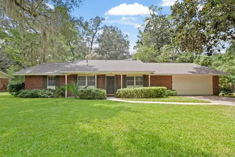 2110 Skyland Dr, Tallahassee, FL 32303