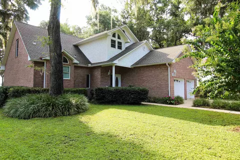 8 Gilcrease Ln, Quincy, FL 32351