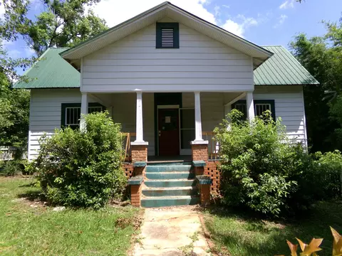 812 W Washington St, Quincy, FL 32351