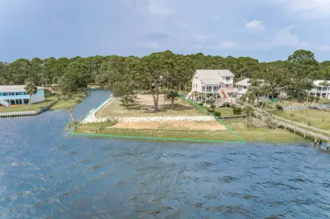 53 Pompano Dr, Panacea, FL 32346