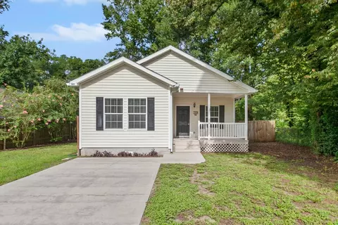 102 Apachee Rd, Crawfordville, FL 32327