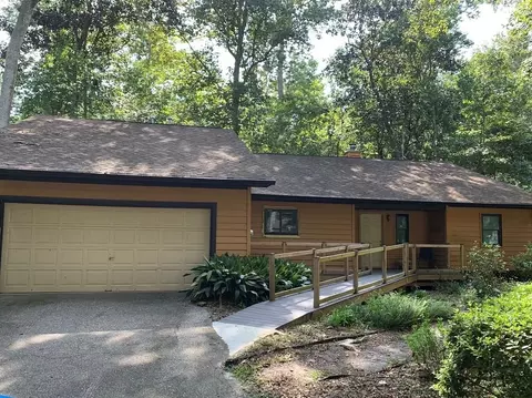1752 Harvest Pl, Tallahassee, FL 32301