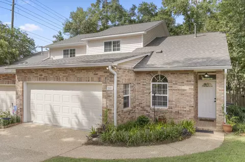 2101 Pink Flamingo Ln, Tallahassee, FL 32308