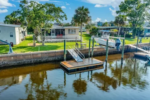 68 Janet Dr, Crawfordville, FL 32327
