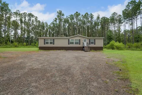 395 Augustine Rd, Quincy, FL 32351