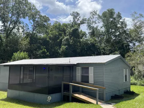 24 Anderson Ave, Havana, FL 32333