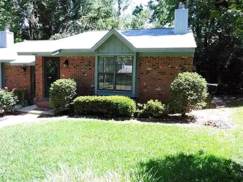 2051 Gardenbrook Ln, Tallahassee, FL 32301