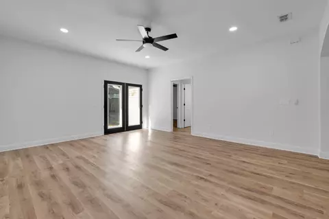 45 Sand Pine Cir, Midway, FL 32343 photo 11
