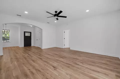 45 Sand Pine Cir, Midway, FL 32343 photo 9