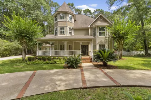 9704 Waters Meet Dr, Tallahassee, FL 32312