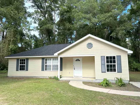 29 Chippewa Rd, Crawfordville, FL 32327