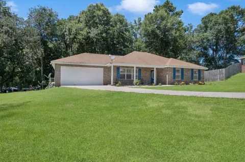 151 Pine Bark Trl, Midway, FL 32343