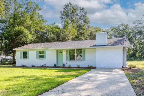 9401 Liska Dr, Tallahassee, FL 32305