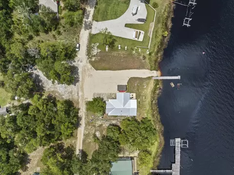 605 Riverview Dr, Carrabelle, FL 32322 photo 9