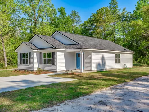 60 Crestwood Dr, Crawfordville, FL 32327