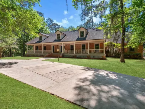 1815 Lakeshore Ln, Tallahassee, FL 32312