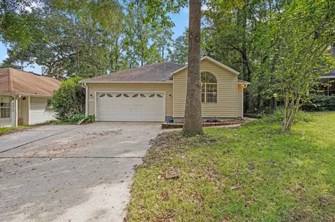 4424 Bayshore Cir, Tallahassee, FL 32309